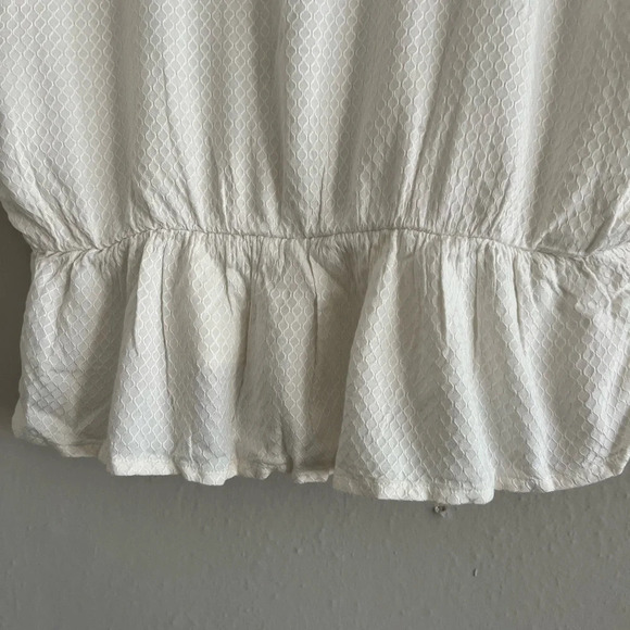 ROXY Ivory Textured Cropped Top Short Sleeve V Neck Peplum hem Size XL - Picture 11 of 12
